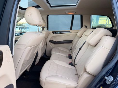 Used 2018 Mercedes-Benz GLS 450 4MATIC w/ Premium Package image 25