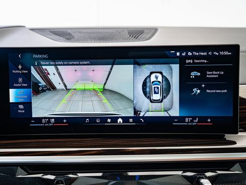 New 2026 BMW X5 xDrive50e image 32