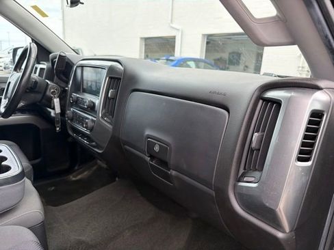 Used 2018 Chevrolet Silverado 1500 LT AWD/4WD image 23
