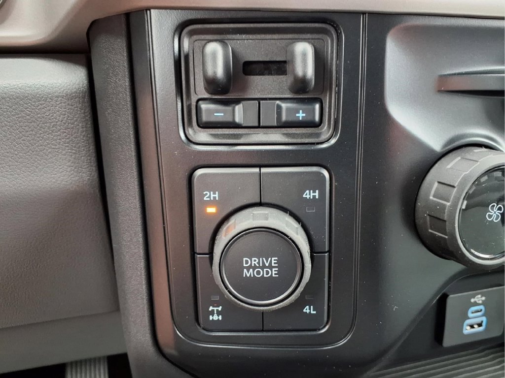 New 2027 Ford F250 XLT w/ XLT Premium Package AWD/4WD image 6