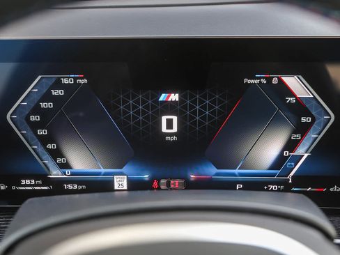 New 2026 BMW X5 M60i w/ Climate Comfort Package image 19