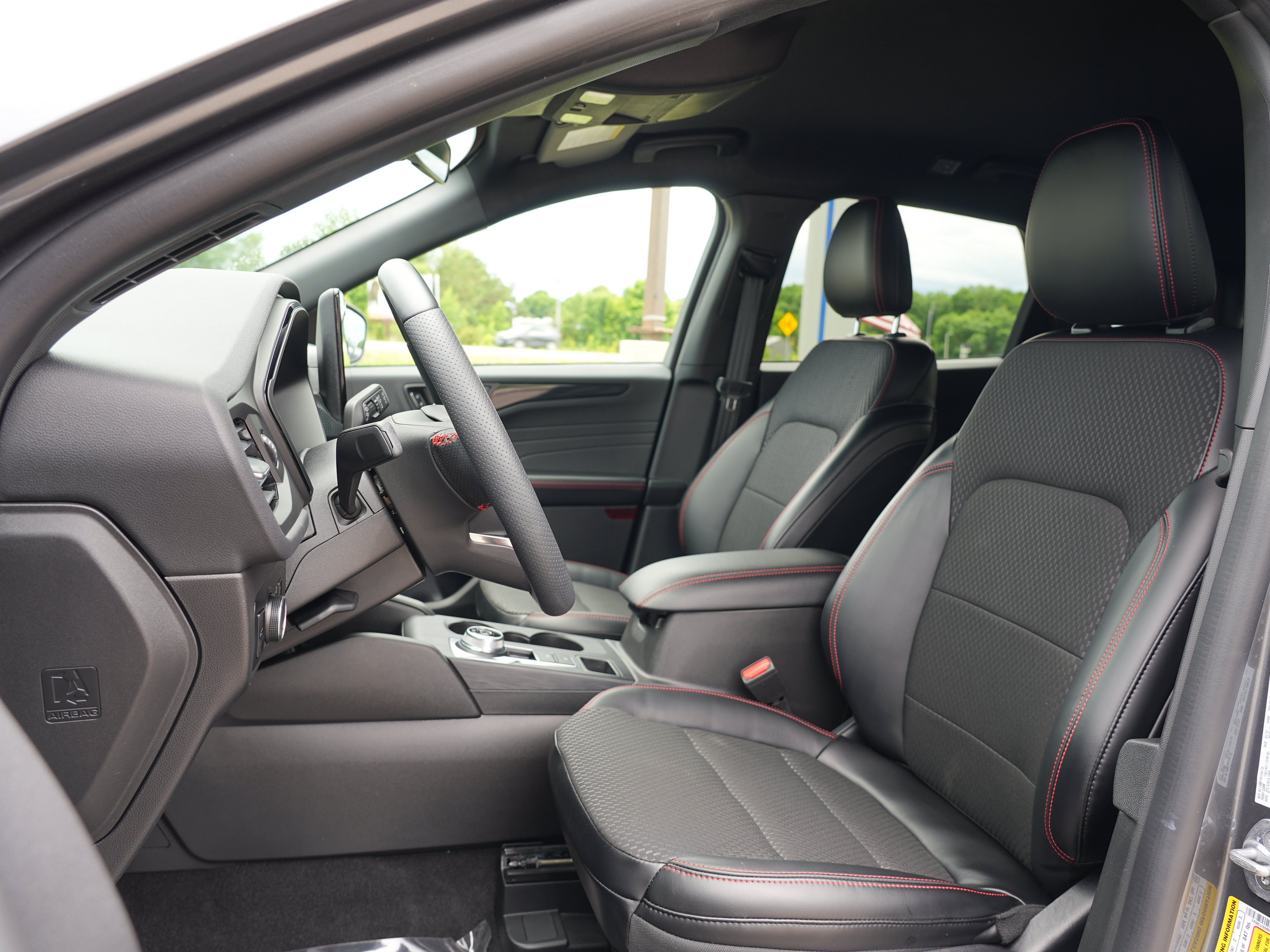 Used 2024 Ford Escape ST-Line w/ Tech Pack #1 AWD/4WD image 14