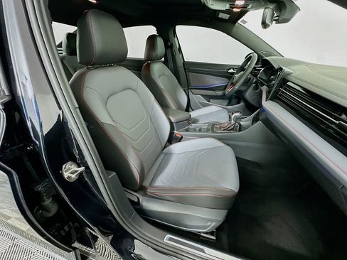 Used 2025 Volkswagen Jetta GLI Autobahn image 27