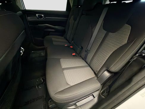 Used 2023 Kia Sorento LX FWD image 13