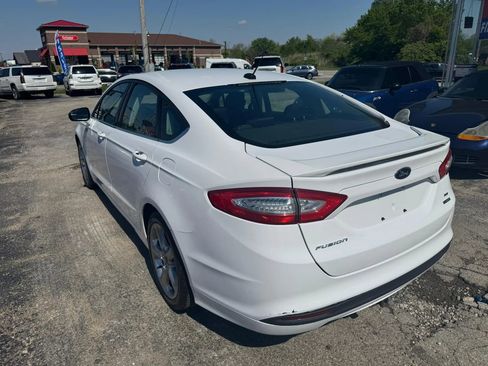 Used 2014 Ford Fusion SE w/ Equipment Group 201A FWD image 4