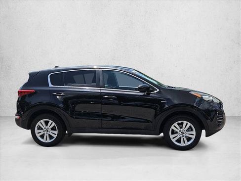 Used 2017 Kia Sportage LX AWD/4WD image 4