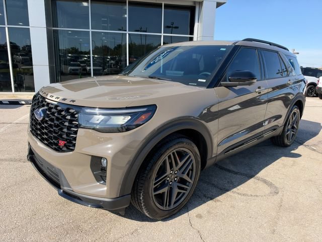 Used 2026 Ford Explorer ST w/ Sun And Sound Package AWD/4WD image 3