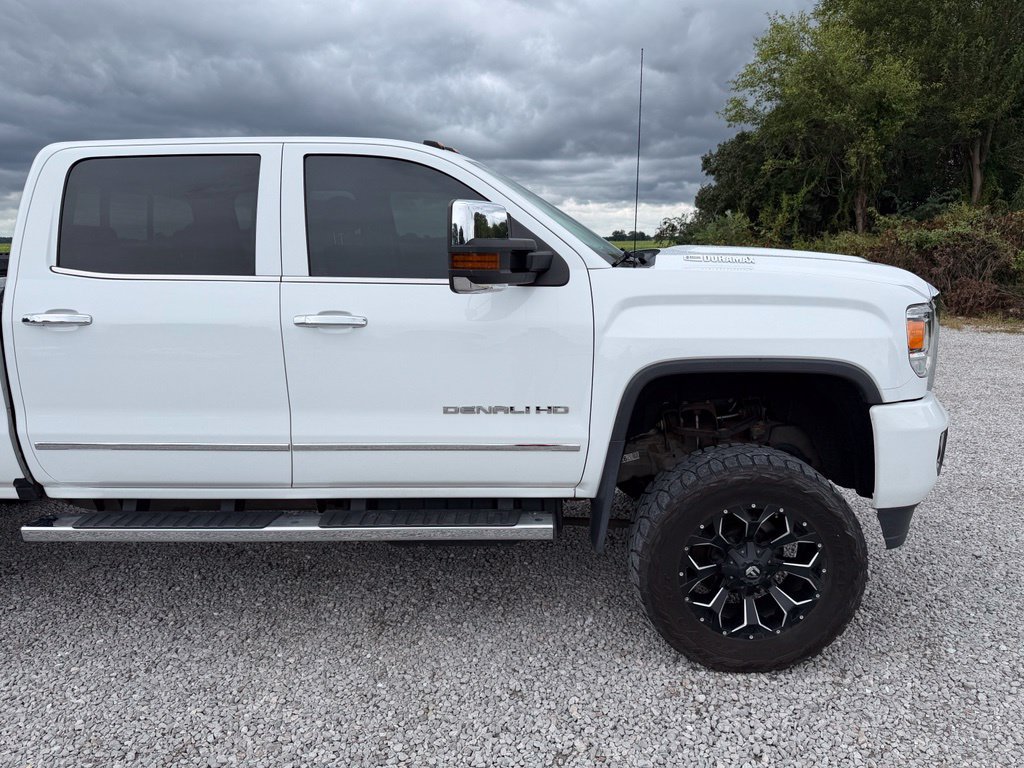 Used 2017 GMC Sierra 3500 Denali w/ Duramax Plus Package AWD/4WD image 23