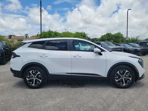 Used 2024 Kia Sportage EX FWD image 6