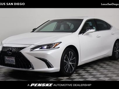 Certified 2025 Lexus ES 300h w/ Premium Package