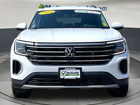 Used 2024 Volkswagen Atlas SE AWD/4WD image 2