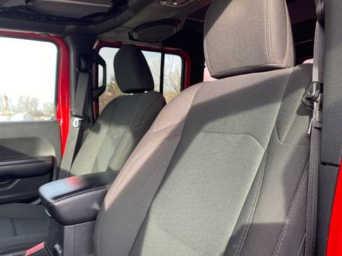 Used 2021 Jeep Wrangler Unlimited Sport image 13