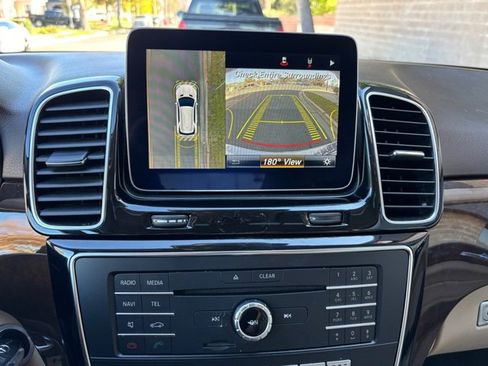 Used 2019 Mercedes-Benz GLE 400 4MATIC w/ Premium 1 Package image 50