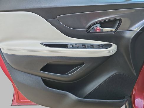 Used 2018 Buick Encore Preferred image 31