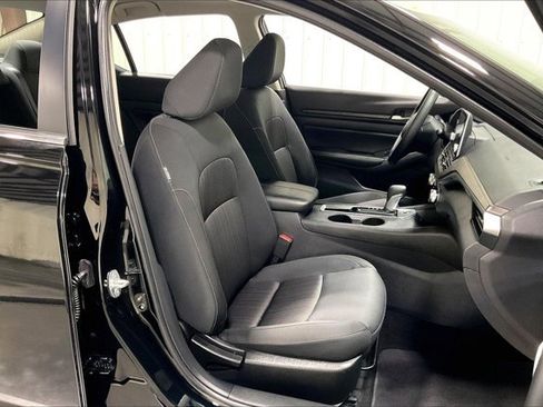 Used 2025 Nissan Altima 2.5 SV image 7