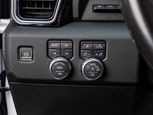 Used 2024 GMC Sierra 3500 Denali Ultimate image 20