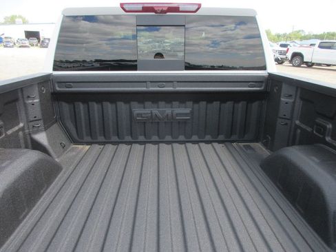 New 2026 GMC Sierra 1500 AT4 w/ AT4 Premium Package AWD/4WD image 6