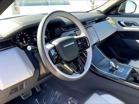 New 2026 Land Rover Range Rover Velar Dynamic SE image 7