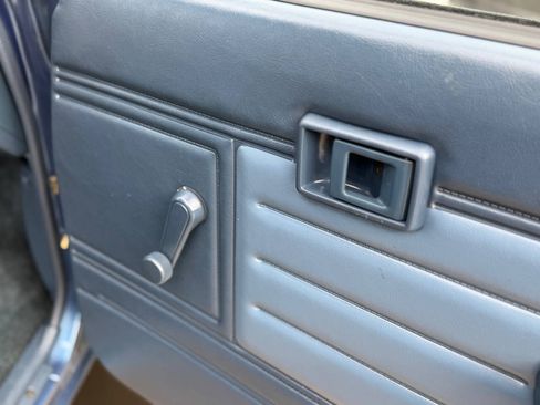 Used 1988 Toyota Pickup 4x4 Regular Cab image 36