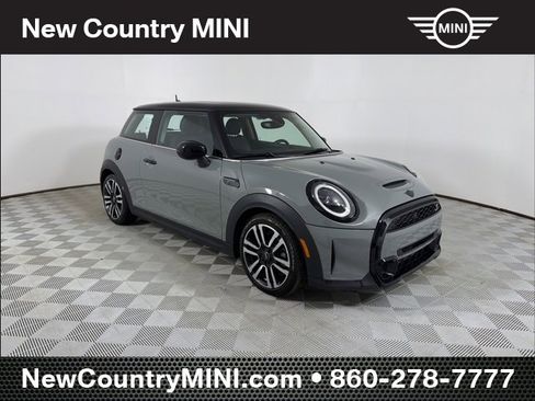 Used 2023 MINI Cooper S image 1