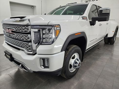 Used 2023 GMC Sierra 3500 Denali w/ Denali Ultimate Package image 7