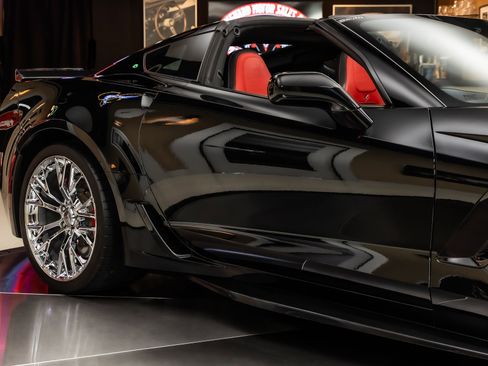 Used 2017 Chevrolet Corvette Z06 image 22