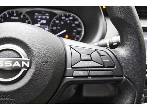 Used 2025 Nissan Kicks Play S image 16