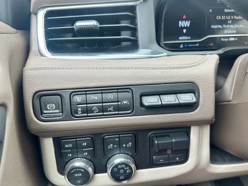 Used 2023 GMC Yukon Denali w/ Denali Reserve Package AWD/4WD image 33