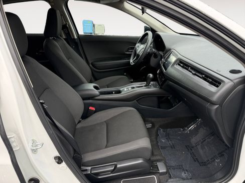 Used 2021 Honda HR-V EX image 19