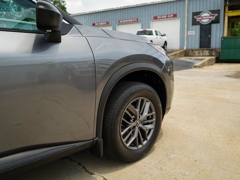 Used 2026 Nissan Rogue S FWD image 18