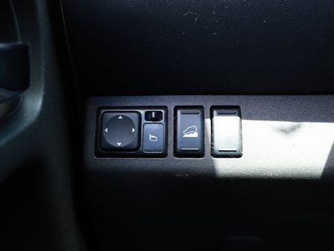 Used 2021 Nissan Frontier PRO-4X w/ Pro-4x Utility Package AWD/4WD image 15