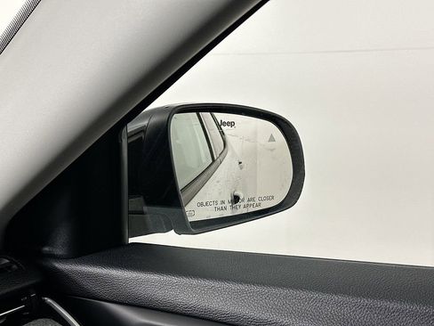 Certified 2022 Jeep Compass Latitude w/ Sun and Sound Group image 28