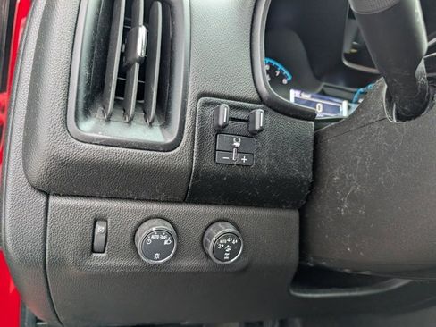 Used 2018 Chevrolet Colorado ZR2 image 9