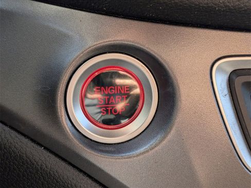 Certified 2022 Honda Pilot Sport image 24