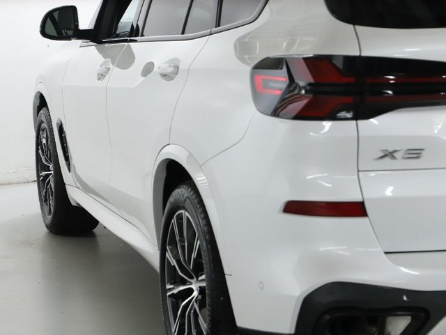 Used 2026 BMW X5 xDrive40i w/ M Sport Package AWD/4WD image 46