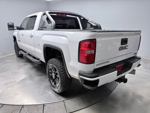 Used 2019 GMC Sierra 2500 SLT w/ All Terrain HD Package AWD/4WD image 7