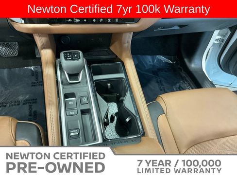 Used 2025 Nissan Pathfinder Platinum FWD image 15