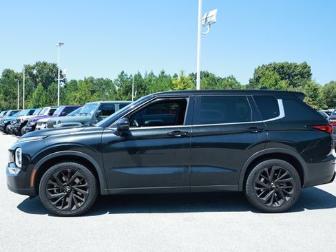 Used 2023 Mitsubishi Outlander SE Black Edition AWD/4WD image 5