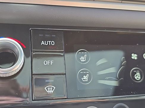 Certified 2025 Genesis G70 3.3T Advanced w/ Sport Prestige Package image 19