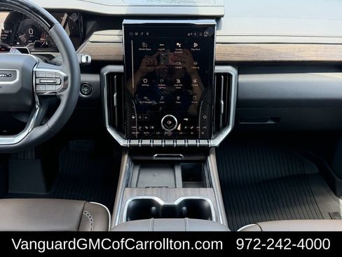 New 2026 GMC Acadia Denali Ultimate w/ LPO, Floor Liner Package AWD/4WD image 13