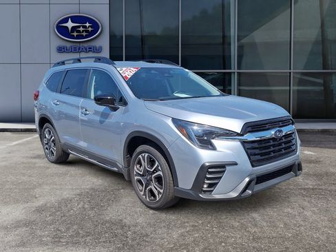 Used 2024 Subaru Ascent Limited w/ Technology Package image 3