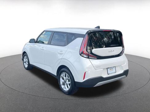 Used 2025 Kia Soul LX w/ LX Technology Package image 12