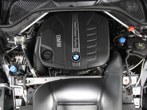 Used 2015 BMW X5 xDrive35d image 22