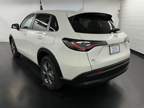 New 2026 Honda HR-V LX image 3