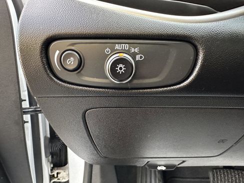 Used 2023 Chevrolet Malibu LT image 24