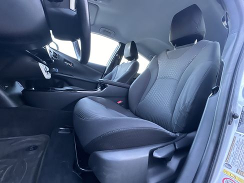 Used 2018 Toyota Prius Prime Plus image 25