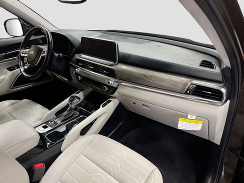 Used 2020 Kia Telluride SX w/ SX Prestige Package image 32