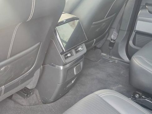 Used 2026 Cadillac Vistiq Sport AWD/4WD image 19