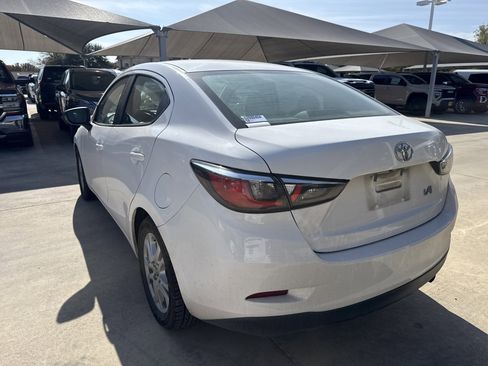 Used 2018 Toyota Yaris iA image 5