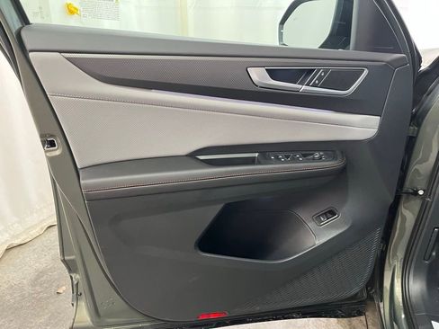 New 2026 Volkswagen Atlas Peak Edition AWD/4WD image 9